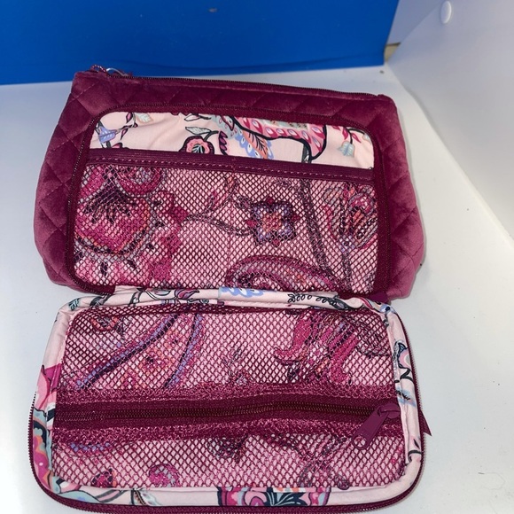 Vera Bradley Special Release-Breast Cancer Makeup - Picture 3 of 10